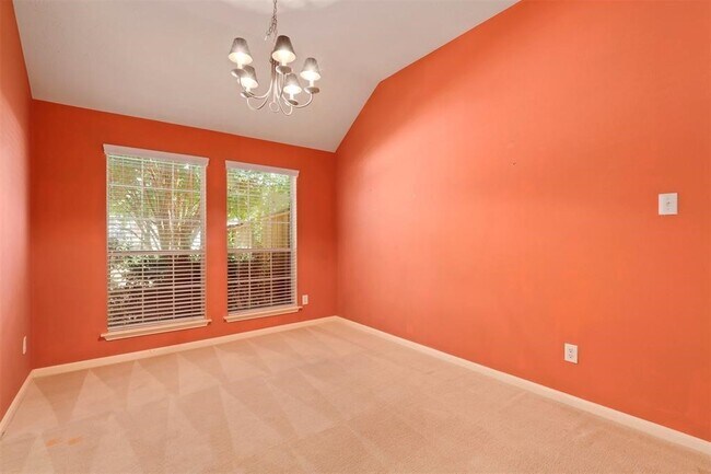 Building Photo - 11618 Columbia Pines Ln