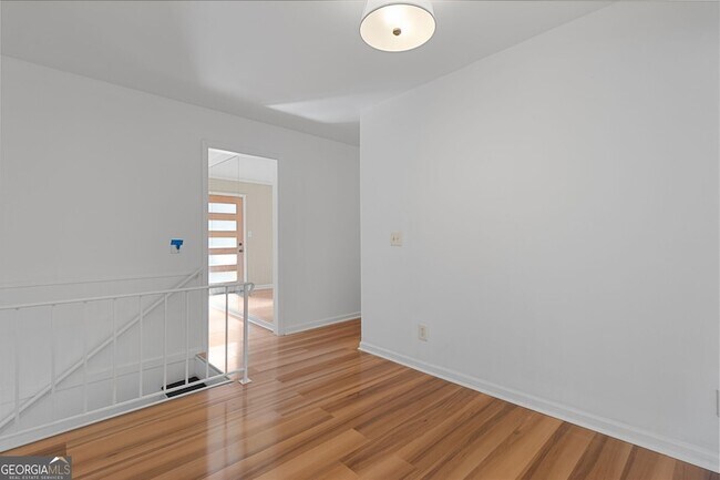 Building Photo - 2958 Harcourt Dr