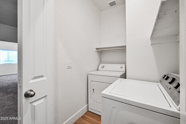 Building Photo - 4608 W Maryland Ave