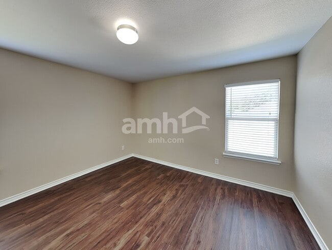 Building Photo - 5459 Montague Ln