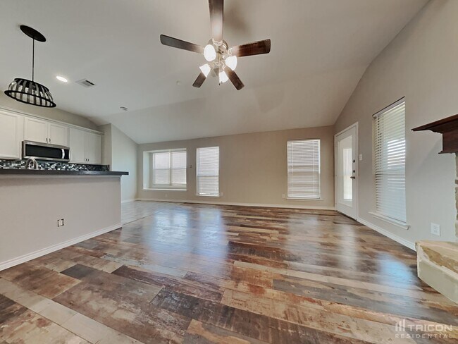 Building Photo - 157 Spring Hollow Dr