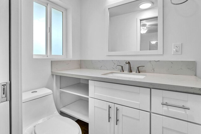 Building Photo - Gorgeous single story home in La Jolla wit...