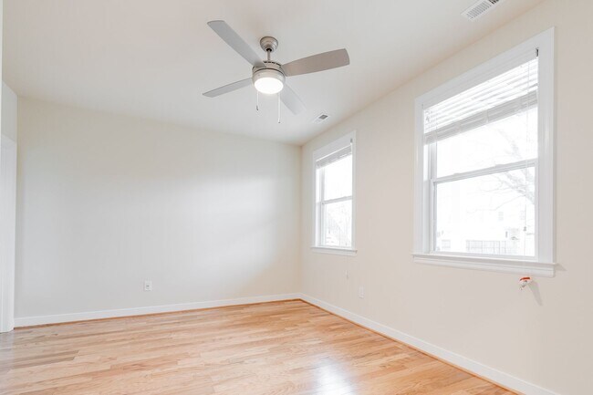 Building Photo - 1204 N 30th St