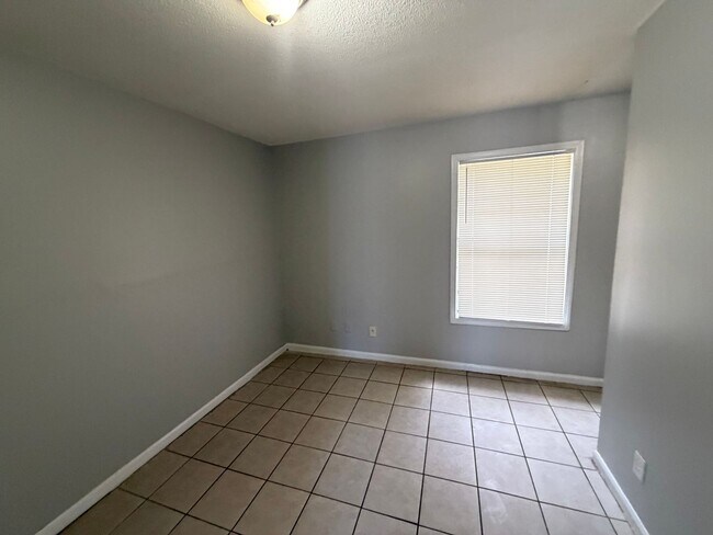 Building Photo - 4169 Double Tree St