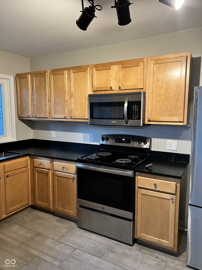 Building Photo - 4728 Boulevard Pl