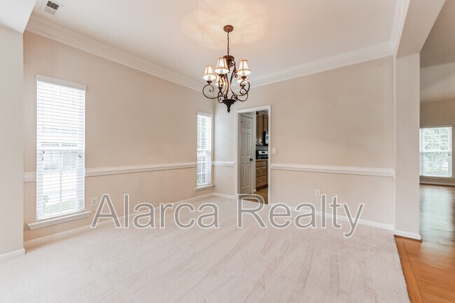 Building Photo - 131 Ivy Creek Ln
