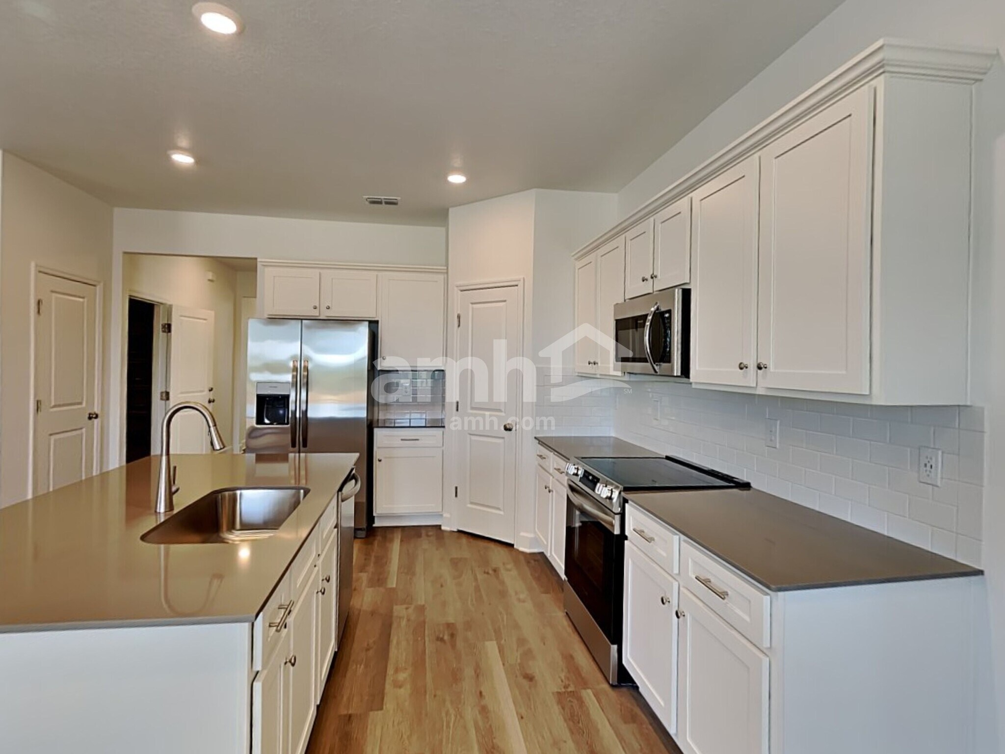 Building Photo - 37756 Dusty Saddle Ln