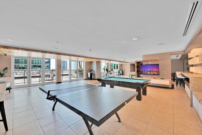 Building Photo - 60 SW 13th St