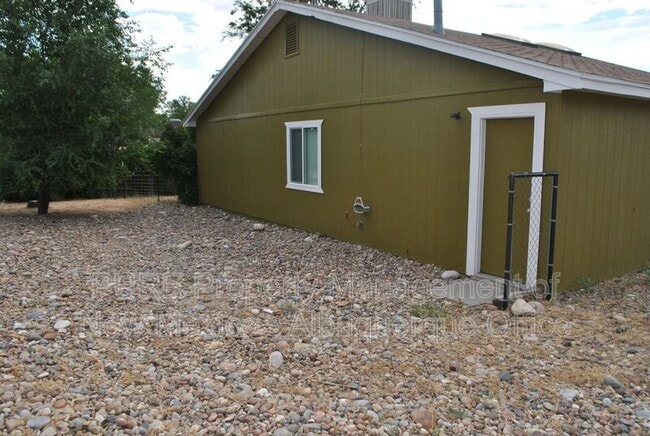 Building Photo - 4224 Applewood Dr