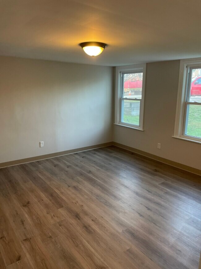 Bedroom - 44 Cottage St