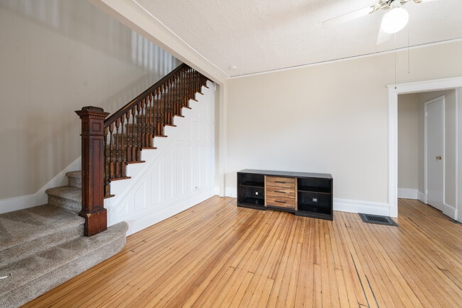 Building Photo - 64 Harding Rd