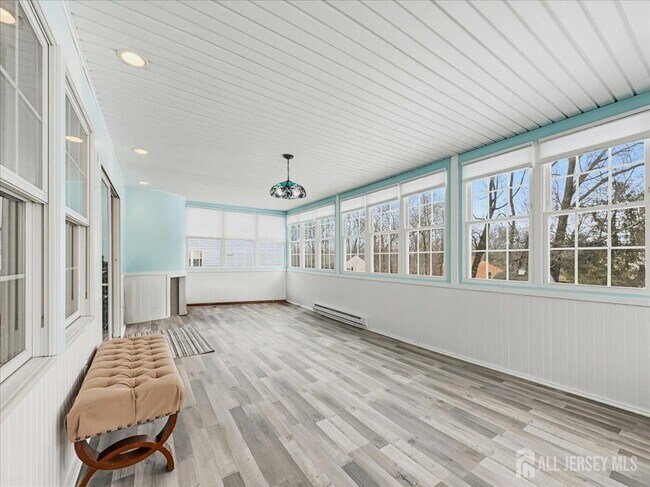 Building Photo - 37 Jersey Ave