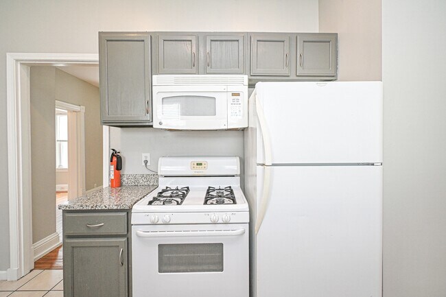 Building Photo - 4221 Bell St