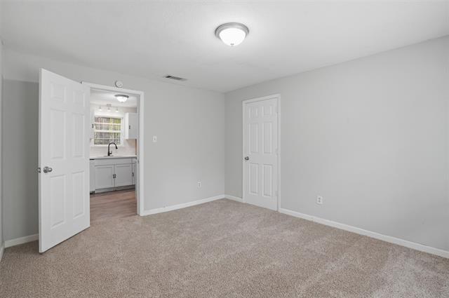 Building Photo - 507 E Heron St