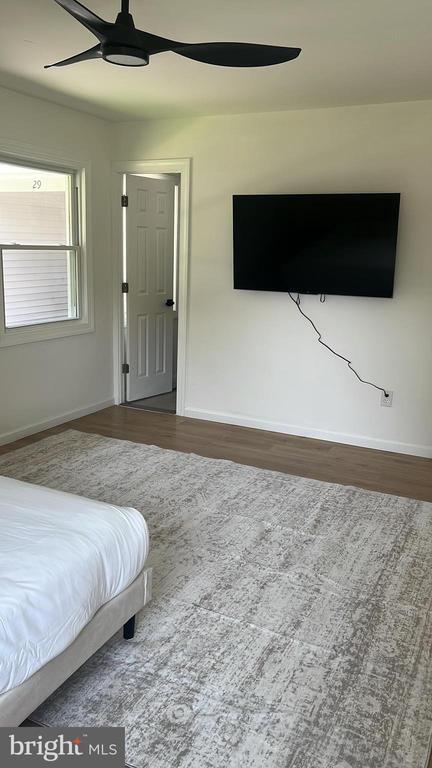 Building Photo - 29 Hinsdale Ln