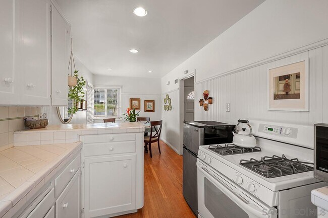 Building Photo - 4615 Rolando Blvd