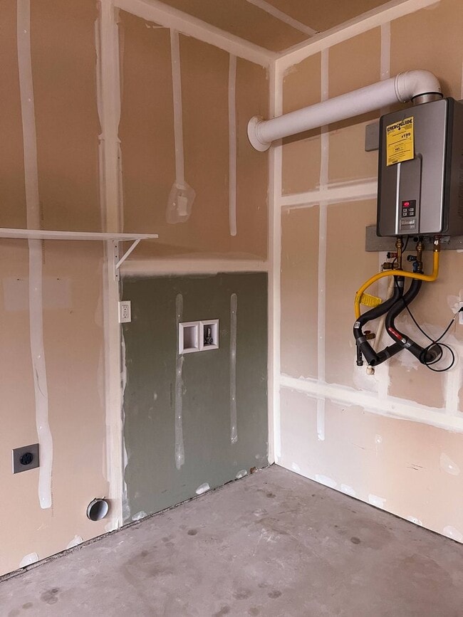 Building Photo - 3 Bed 2 Bath Rambler Gold Bar