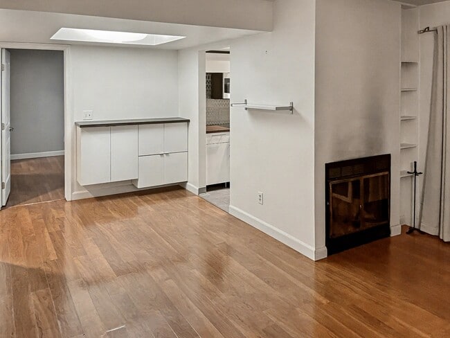 Building Photo - 7252 Foxridge Cir