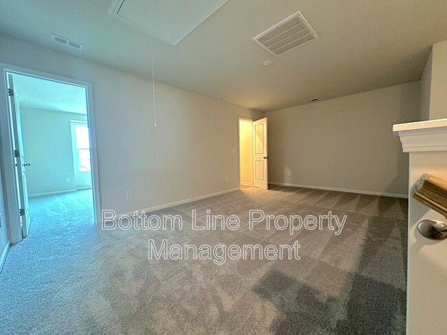 Building Photo - 4475 Potters Wheel Dr