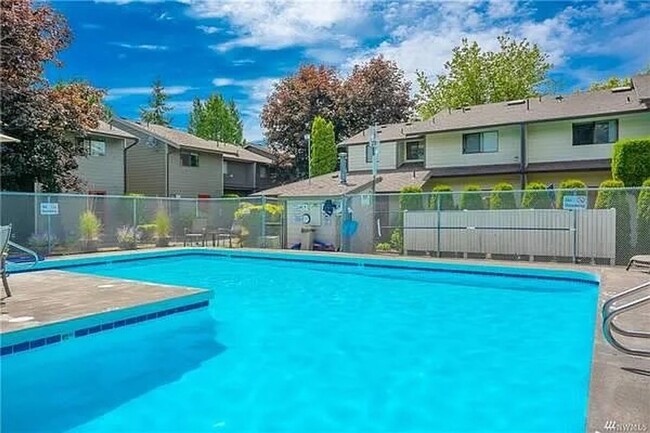 Building Photo - Private Gated Birch Bay Beachfront | Rare 3BR Condo