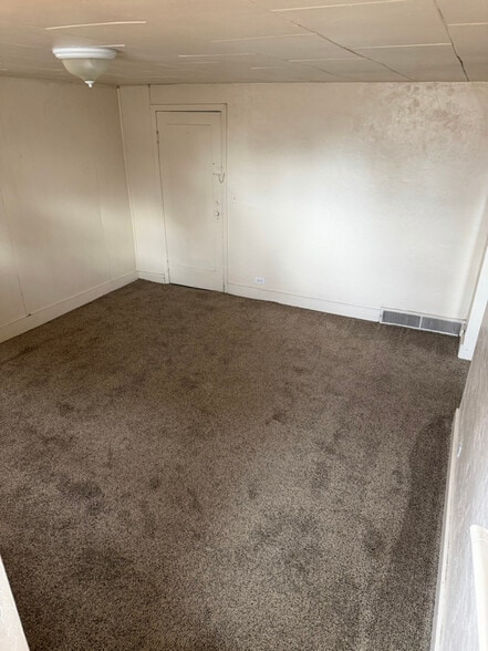 Building Photo - 210 2nd St