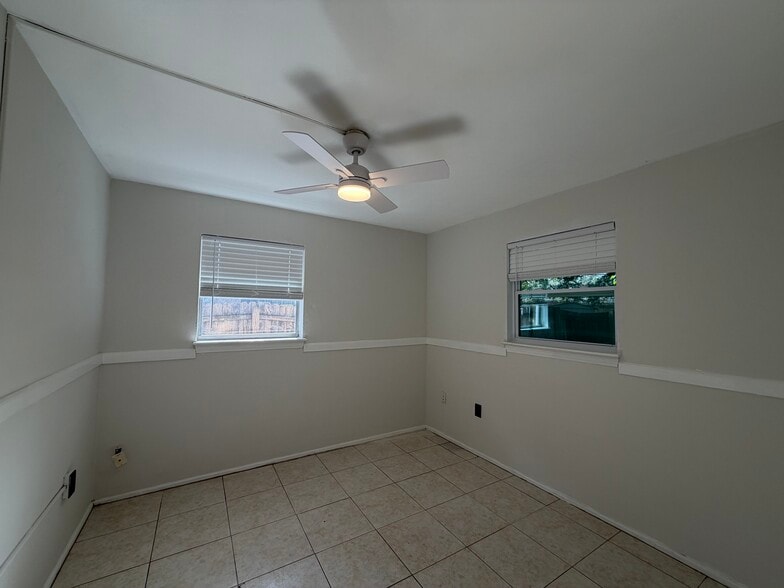 Building Photo - 6013 Chenango LN