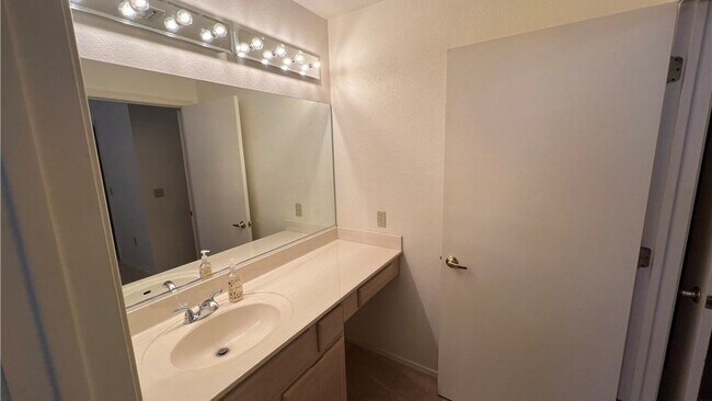 Building Photo - 2516 Sunup Dr