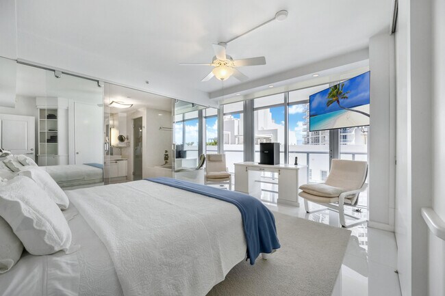 Building Photo - 3737 Collins Ave