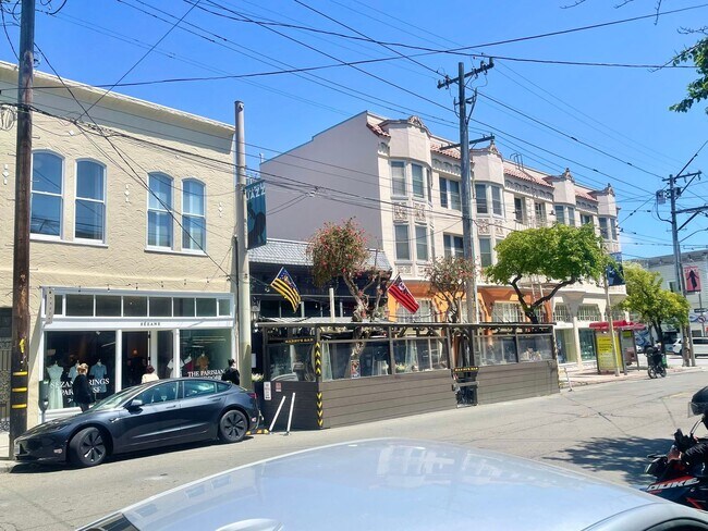 Building Photo - 1BR/1BA Renovated Condo on Fillmore Street...