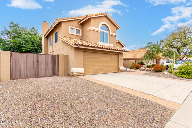 Building Photo - 7217 W Crest Ln