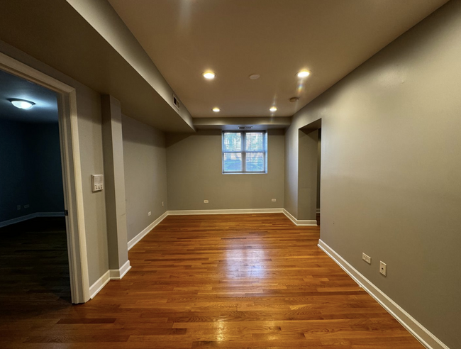 Living Room - 3641 W Leland Ave