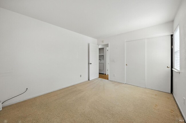 Building Photo - 1424 Dandelion Way
