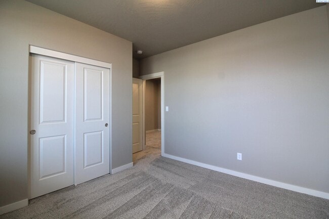Building Photo - 3 Bed/2 Bath Home in West Pasco