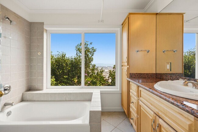 Building Photo - 45 Graystone Terrace