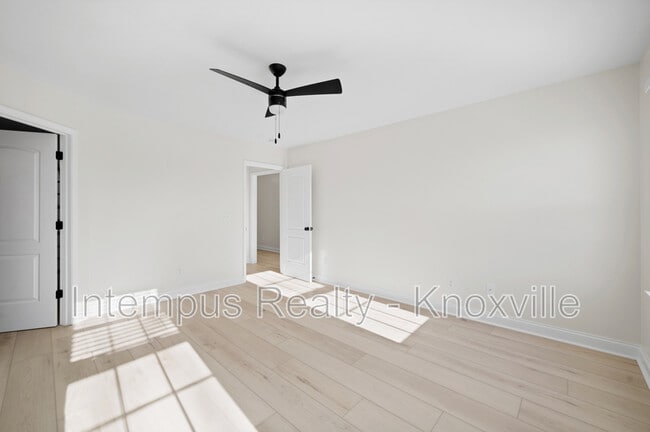 Building Photo - 7411 Cascade Meadows Way