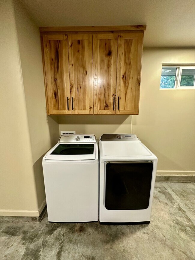 Building Photo - 259 Hodgson St