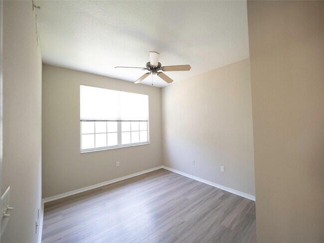 Building Photo - 15085 Michelangelo Blvd