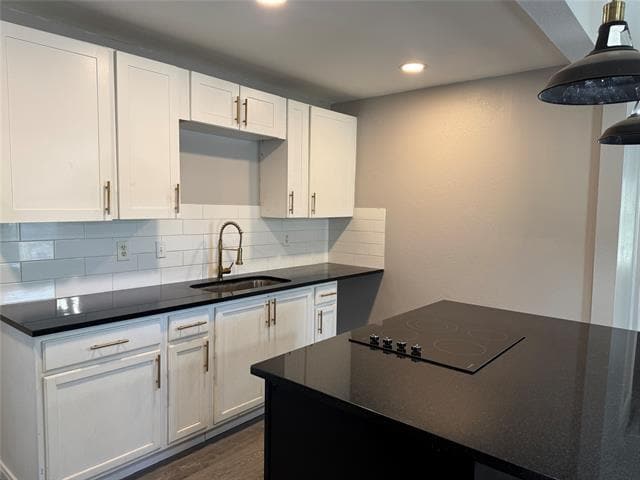 Building Photo - 2218 Farola Dr