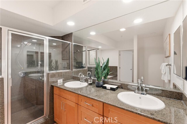 Building Photo - 1222 S Westgate Ave