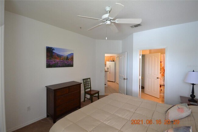 Building Photo - 5511 Legacy Crescent Pl