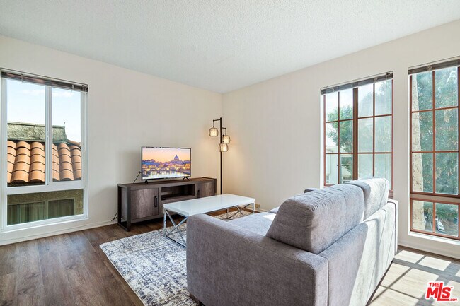 Building Photo - 3600 Bagley Ave