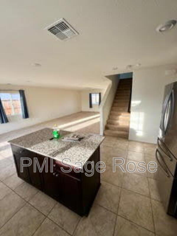 Building Photo - 8932 Coyote Blf Dr