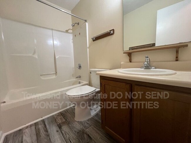 Building Photo - 5038 Linton Hall Rd