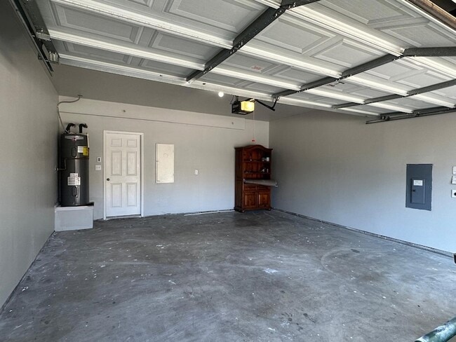 Building Photo - 8601 Forest Highlands Dr