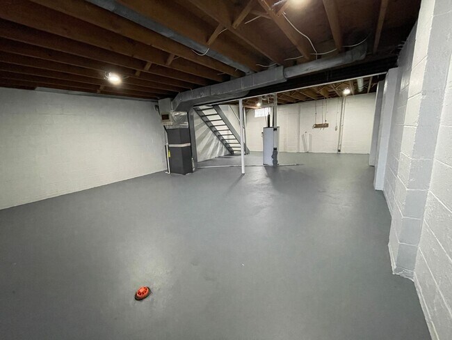 Building Photo - Bexvie Village Townhomes - Renovated unit