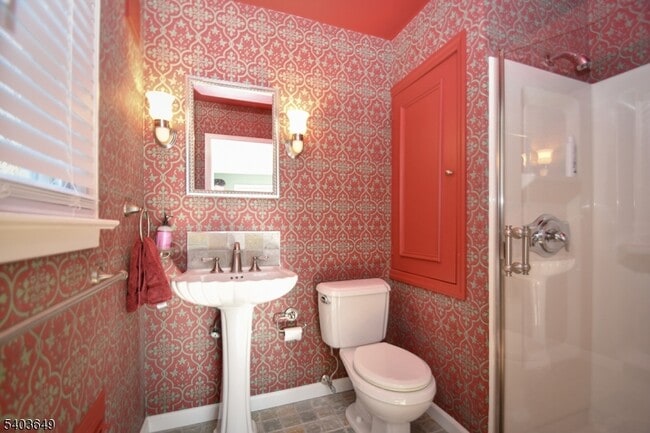 Building Photo - 11 Morris Ct