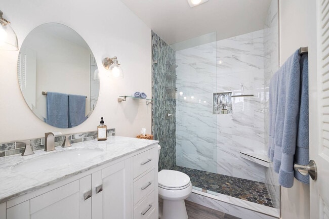 Building Photo - 376 San Antonio Ave