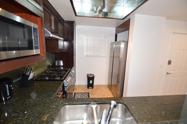 Building Photo - Meridian - Newly Remodeled Luxury Condo Re...