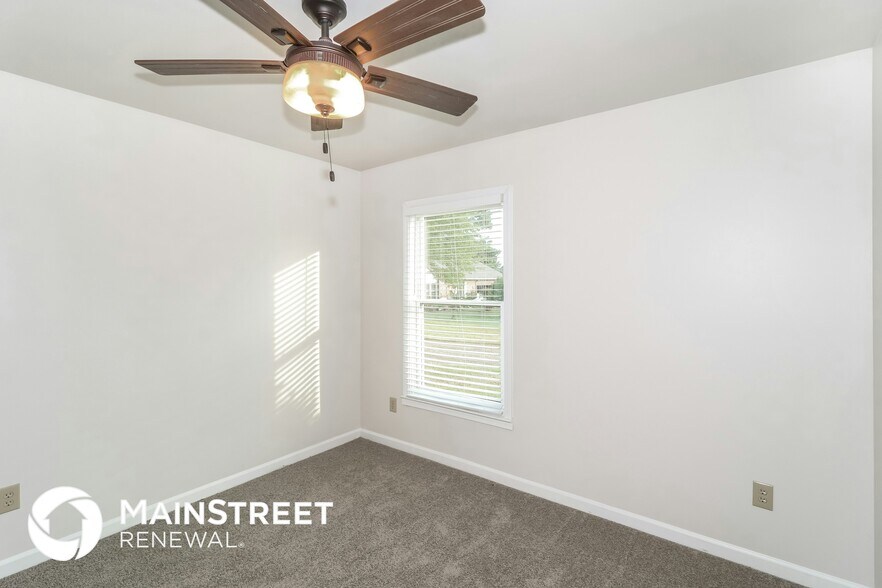 Building Photo - 2107 Chingford Cove