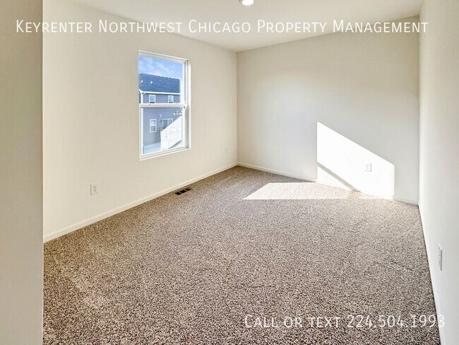 Building Photo - 2241 Sassafras Wy